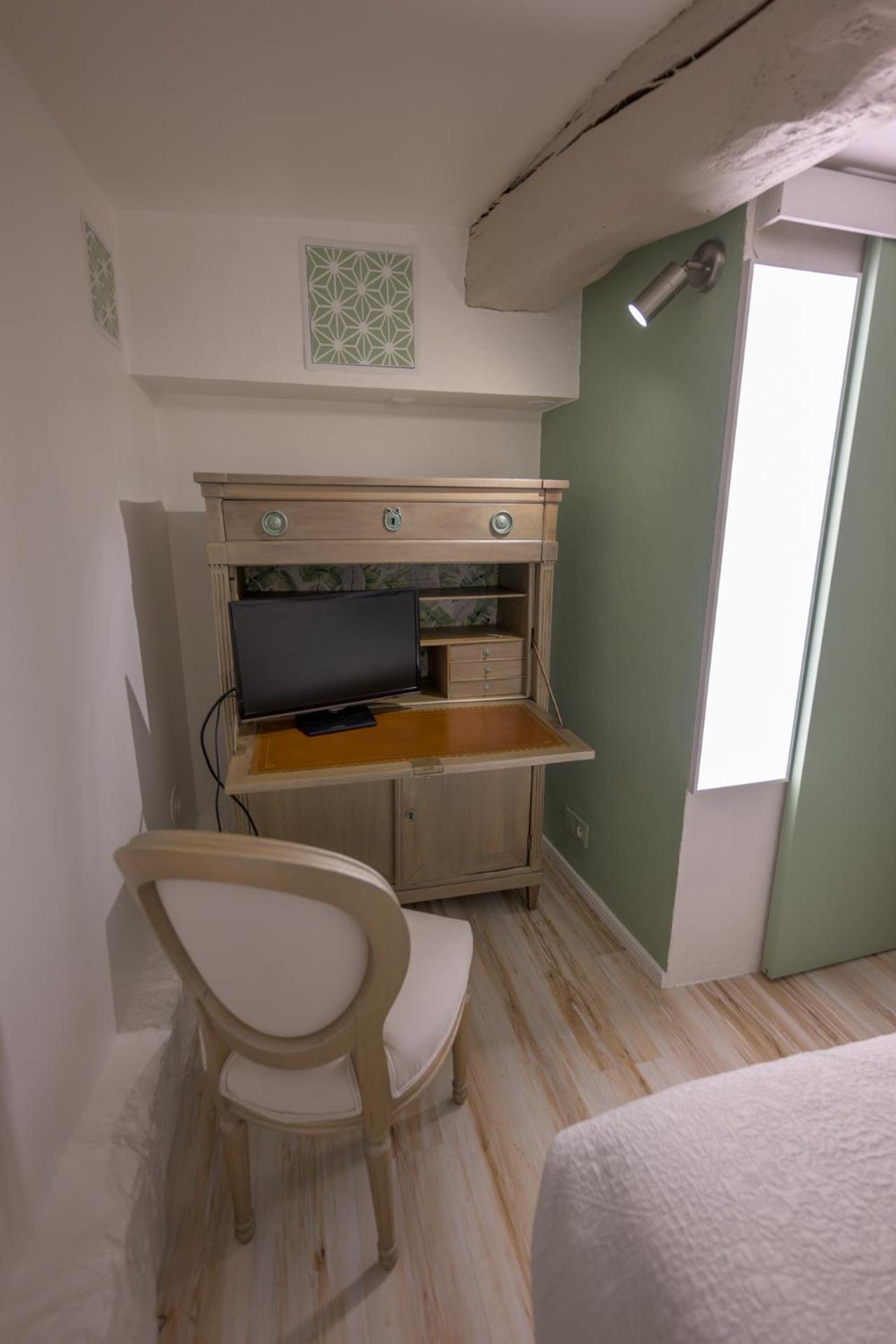 Cosy Flat In The Heart Of Valbonne Village מראה חיצוני תמונה