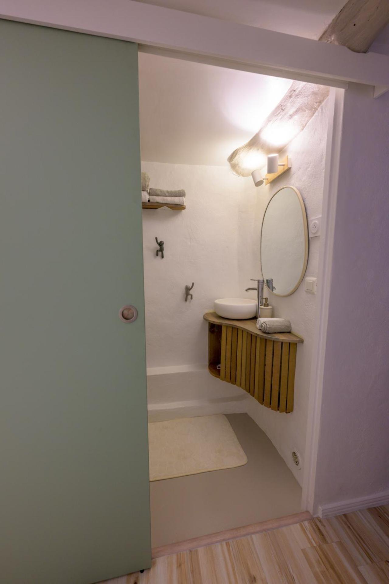 Cosy Flat In The Heart Of Valbonne Village מראה חיצוני תמונה