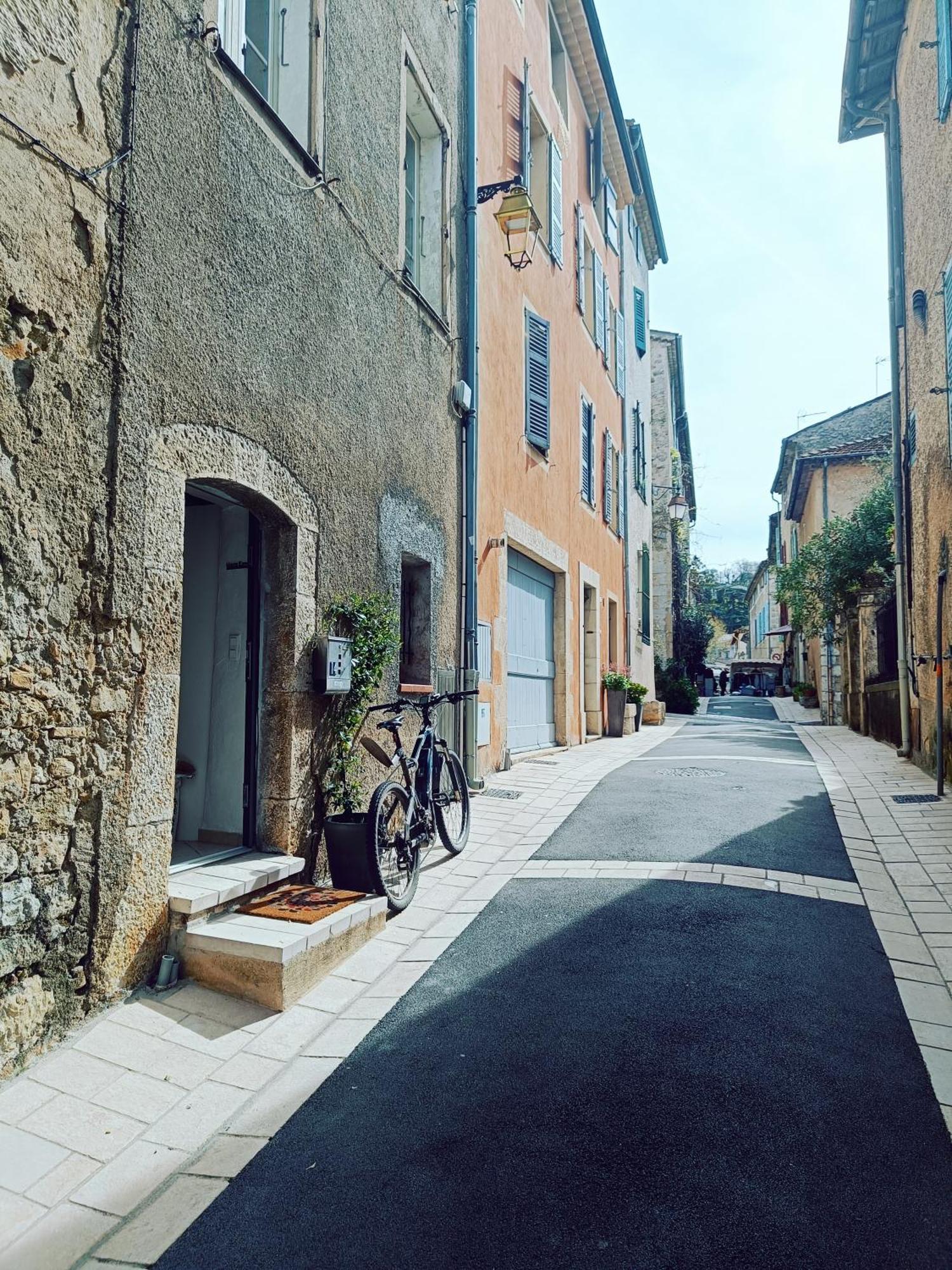 Cosy Flat In The Heart Of Valbonne Village מראה חיצוני תמונה